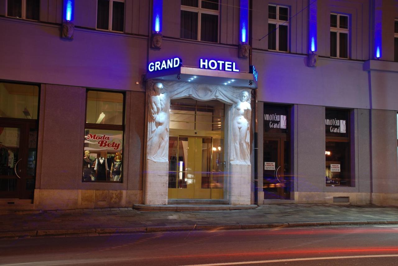 Hotel Grand Градець-Кралове Екстер'єр фото